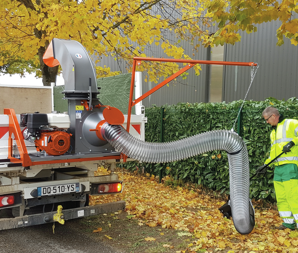 Leaves removal and grass collecting